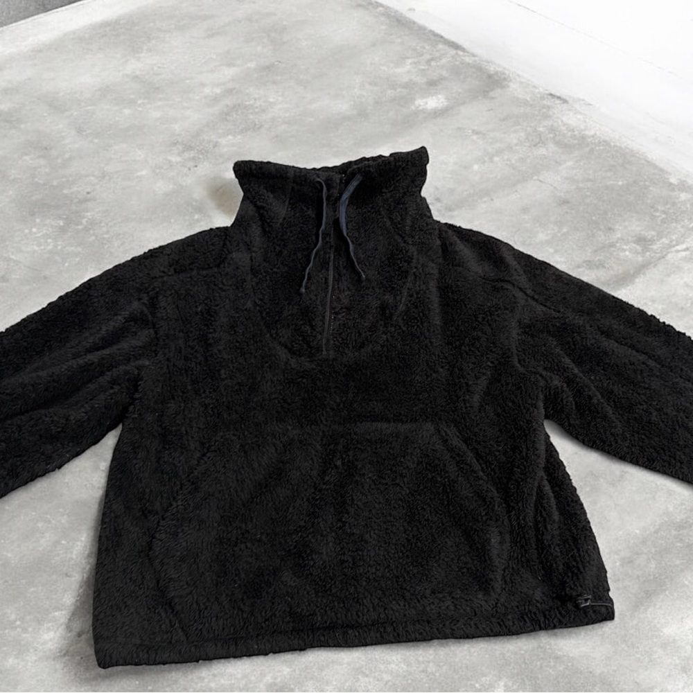 Free People Movement fuzzy Sherpa Pull-Over women’s size Small Black 1/4 zip. - Picture 5 of 8